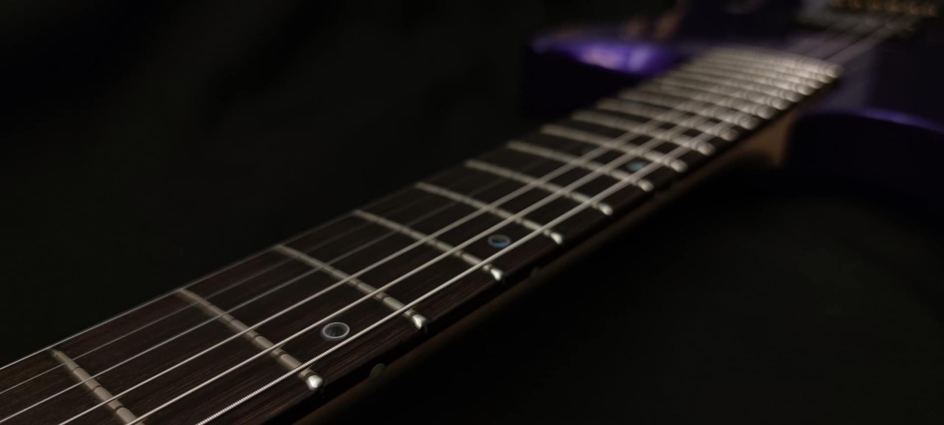Inserts de touche en alu ou en laiton - Jiyu Guitars