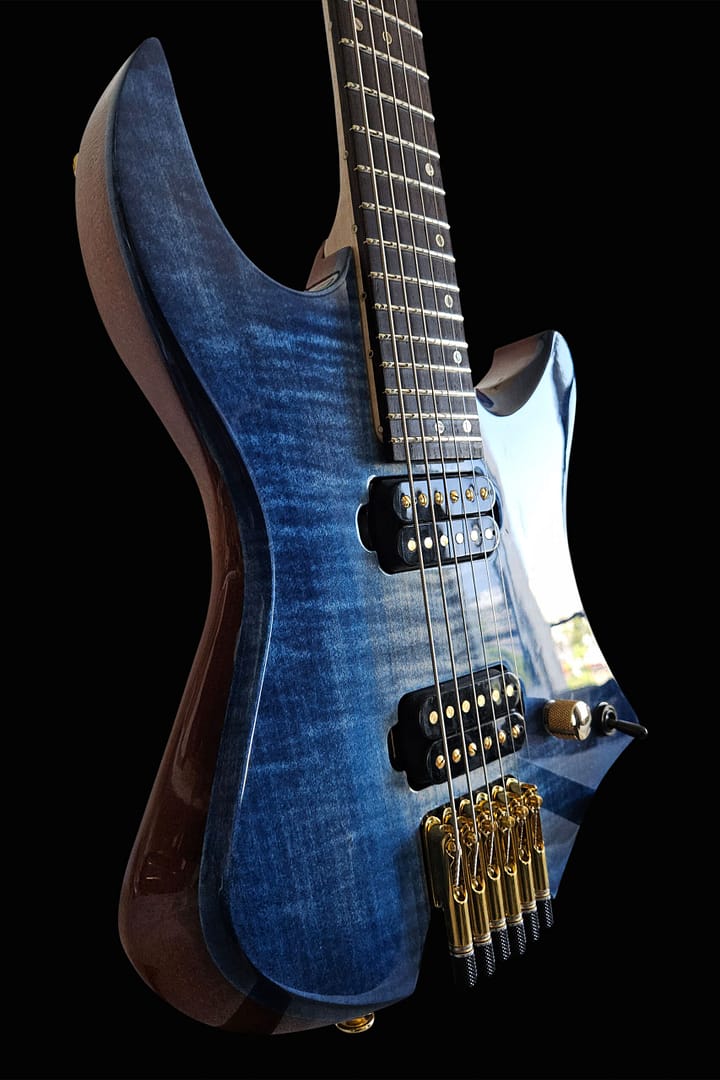 MUGEN — guitare headless métal et rock sur mesure, à partir de 2 390 €