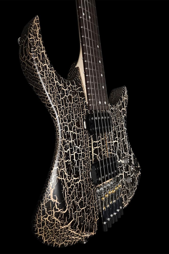 NAKAMA — Guitare headless Française finition craquelée - Jiyu Guitars